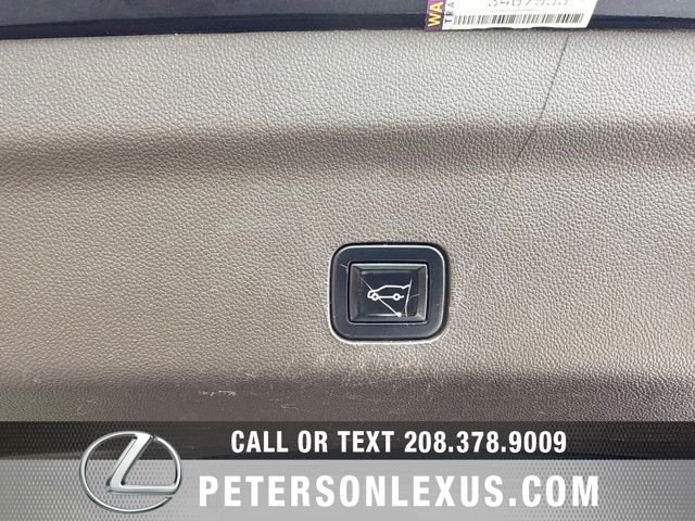 Used 2022 Gray Chevrolet Z71 image 25