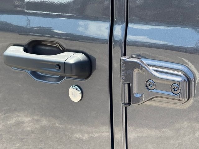 2025 Jeep Wrangler 4-Door Sahara - Photo 9