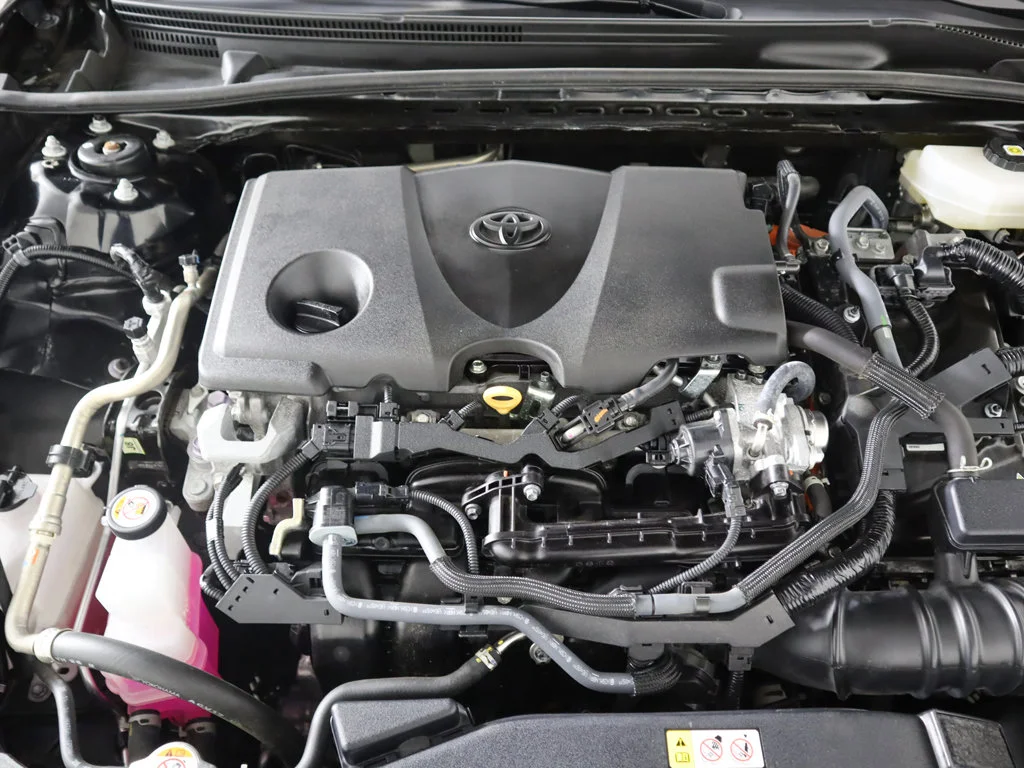 Used 2025 Midnight Black Metallic Toyota LE image 18