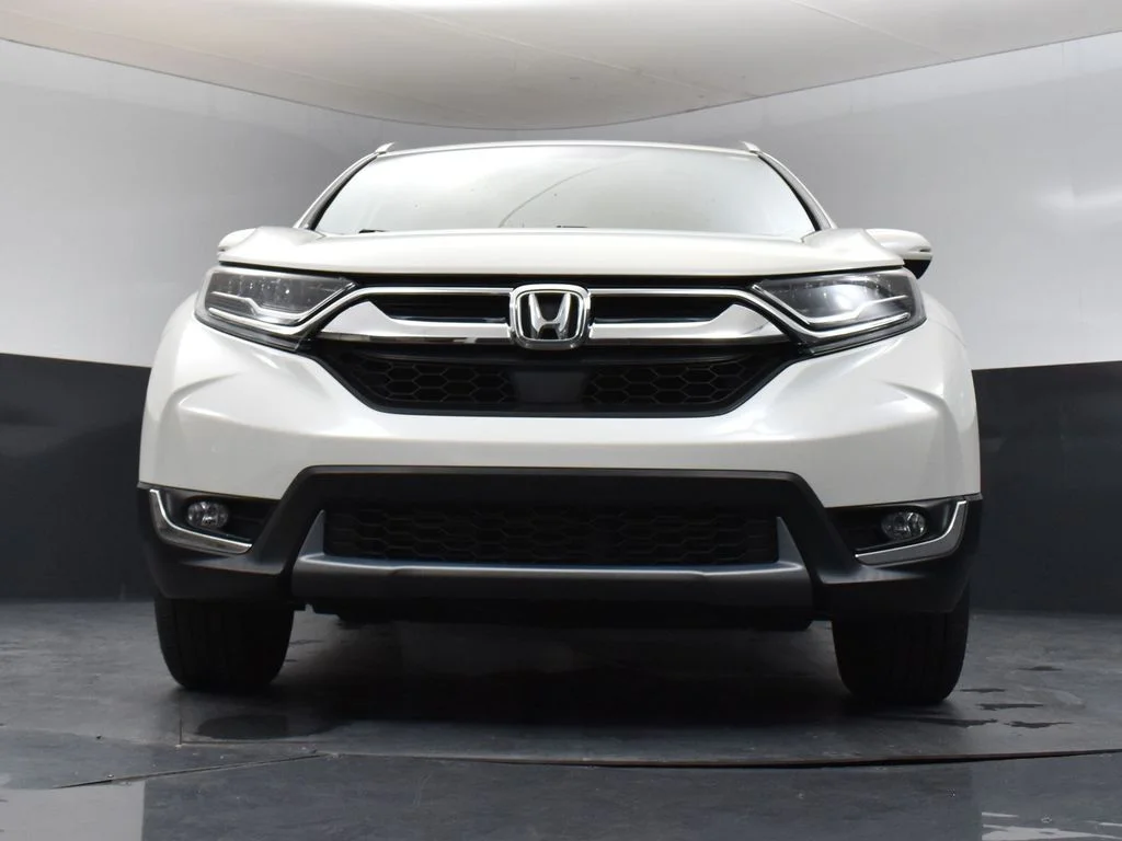 Used 2018 White Honda Touring image 30