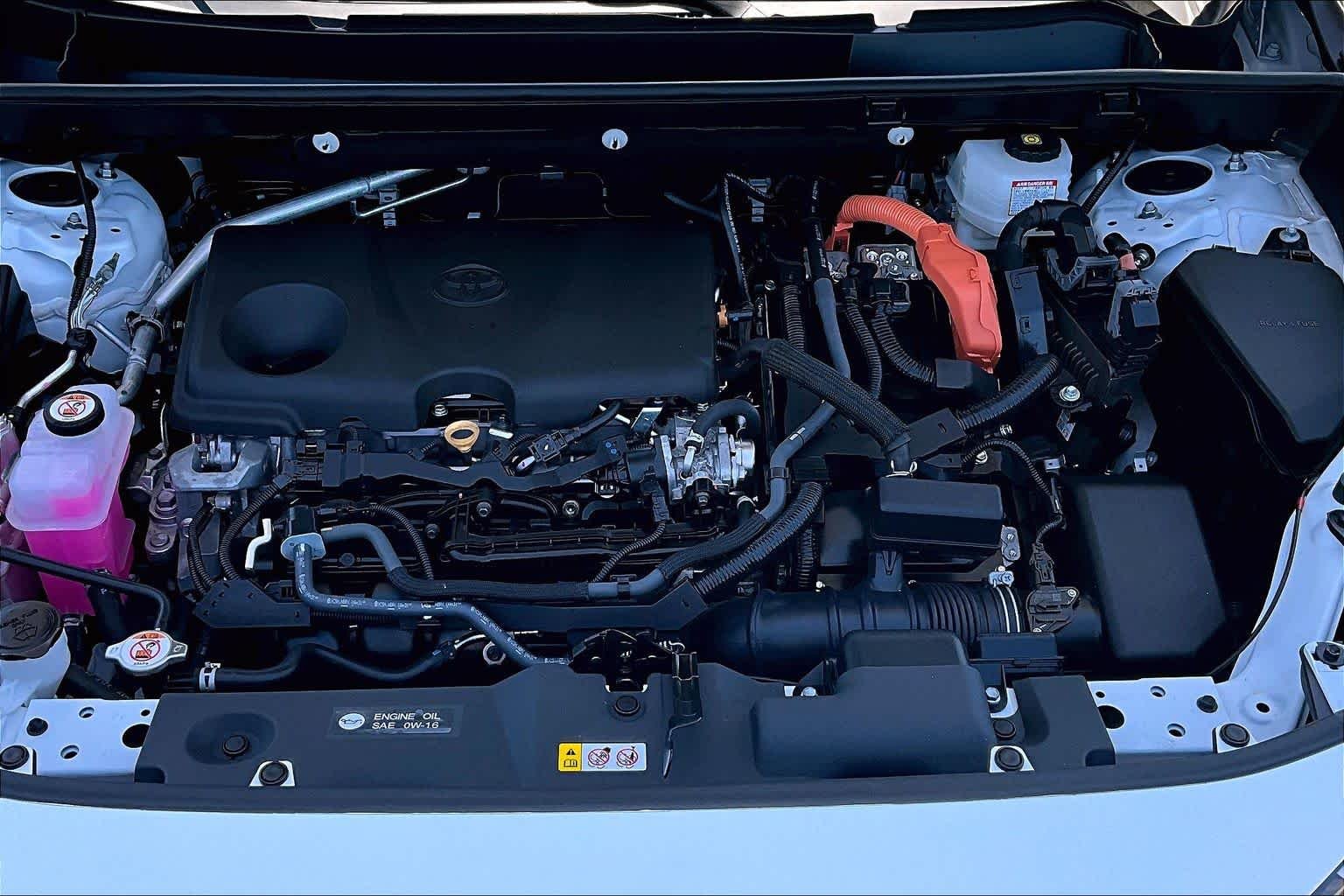 Used 2024 Ice Cap Toyota Hybrid XLE image 31
