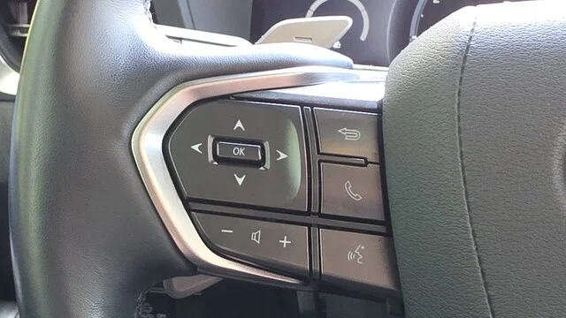 Used 2025 Mica Lexus 550 Luxury+ image 43