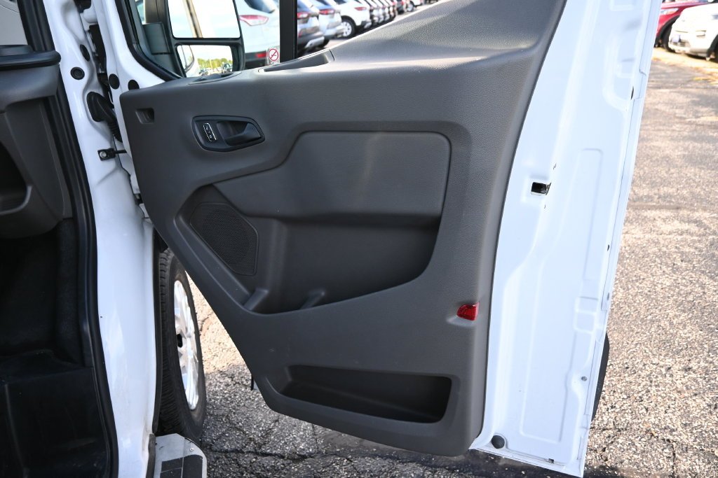 Used 2025 Oxford White Ford Base image 20