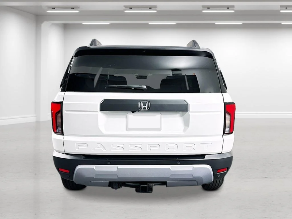 New 2026 Platinum White Pearl Honda RTL Towing image 3