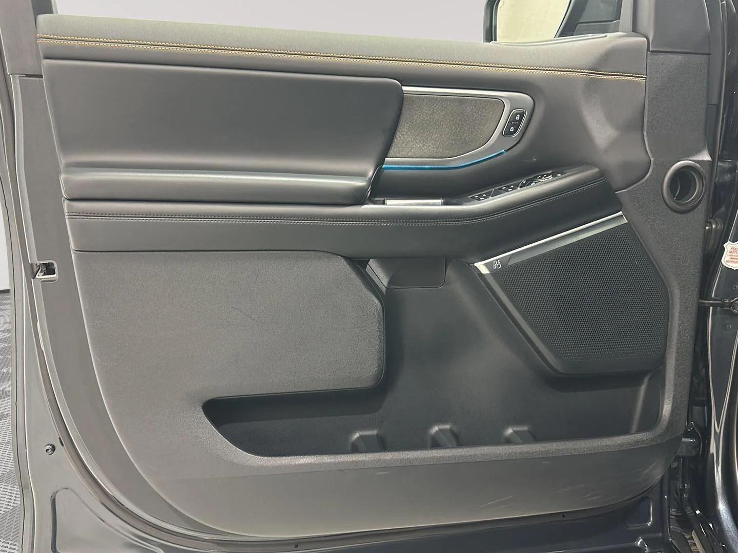 Used 2025 Stone Blue Metallic Ford Tremor image 21