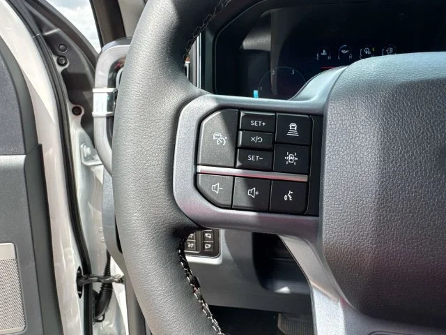 New 2026 Star White Metallic Tri-Coat Ford F-250® Lariat® image 25