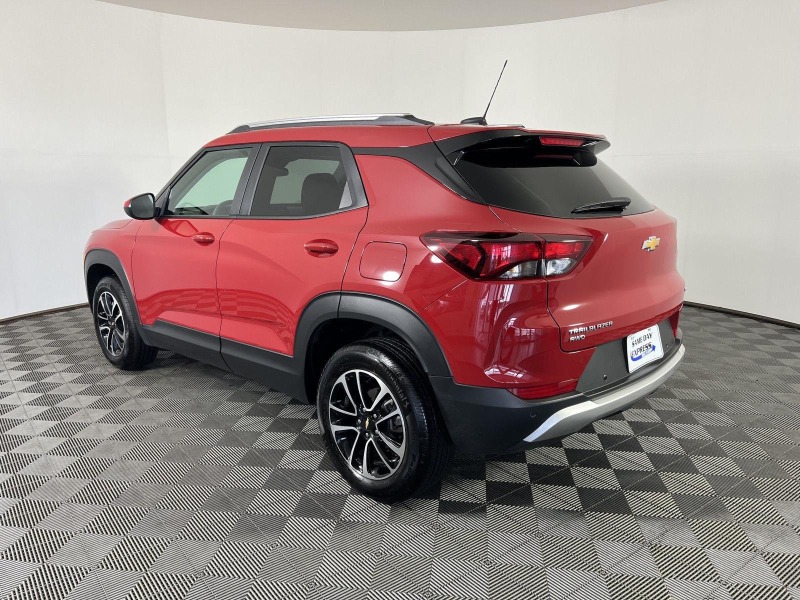 Used 2026 Apex Red Chevrolet LT image 23