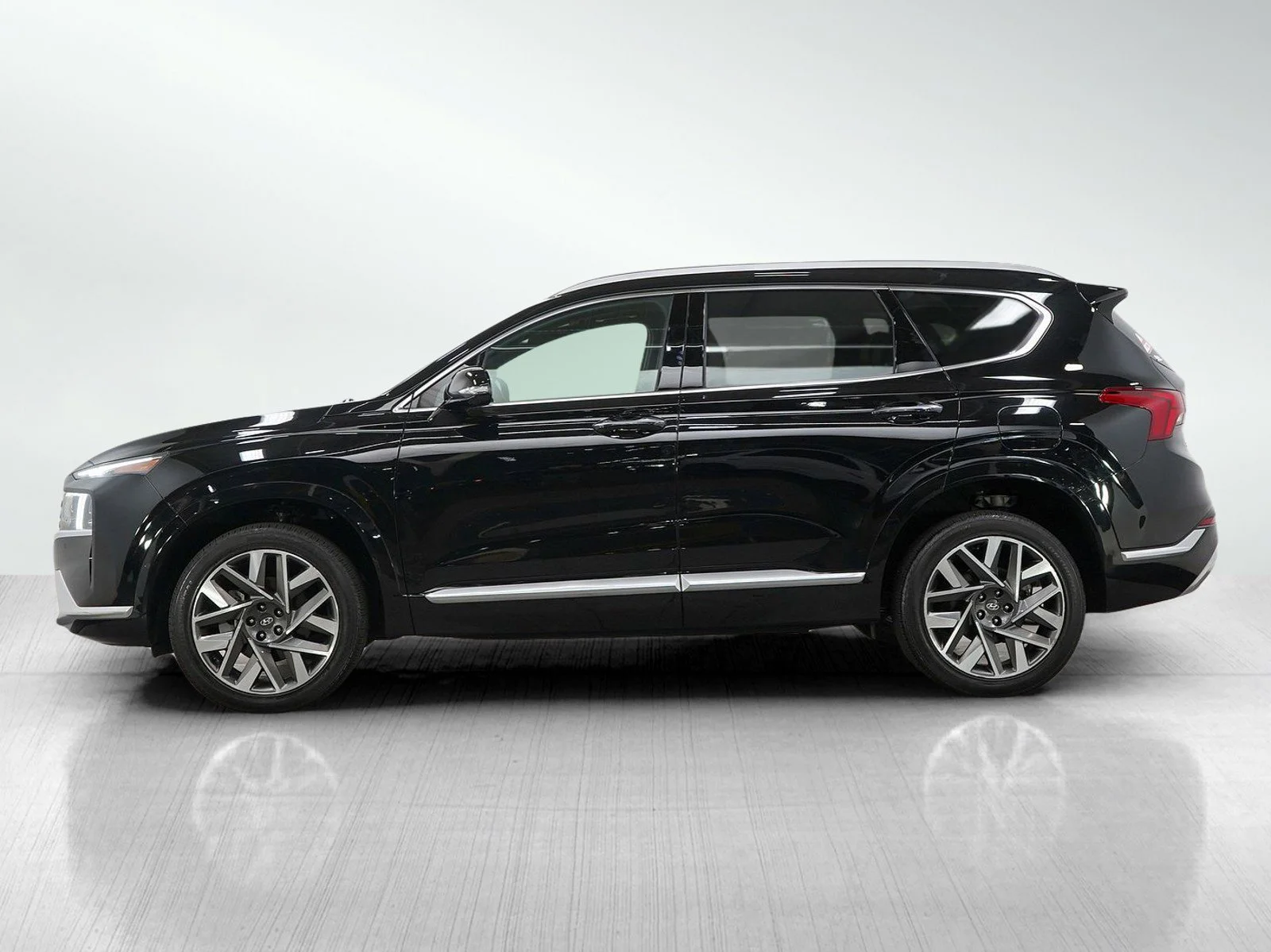 Used 2023 Hyundai Santa Fe Calligraphy with VIN 5NMS5DAL1PH536556 for sale in White Bear Lake, Minnesota