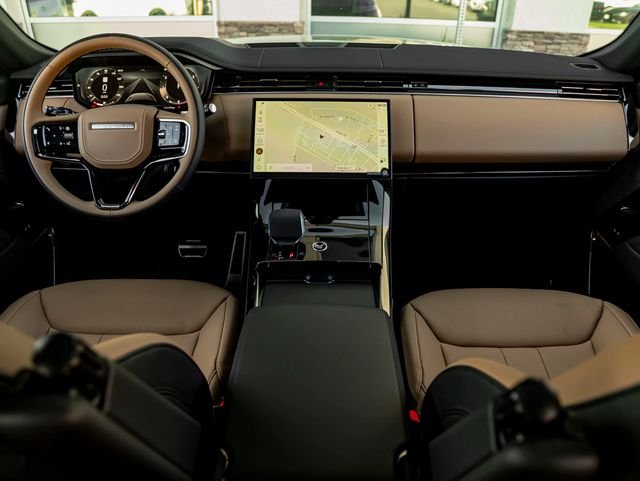 New 2026 Santorini Black Land Rover Dynamic SE image 18