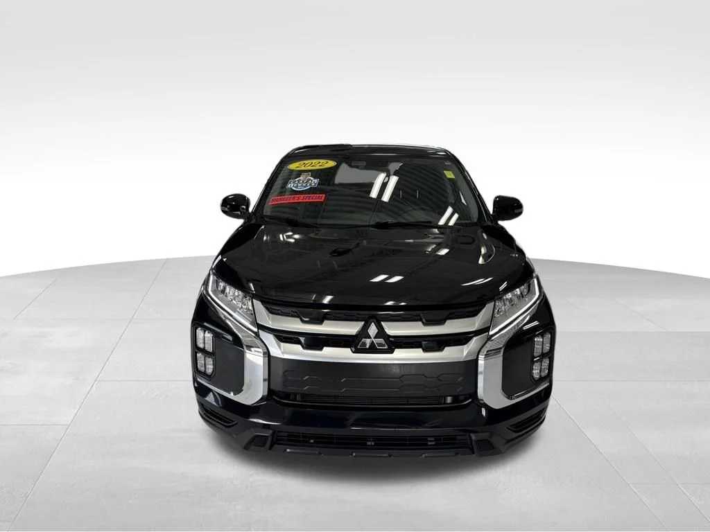 Used 2022 Black Mitsubishi 2.0 SE image 8