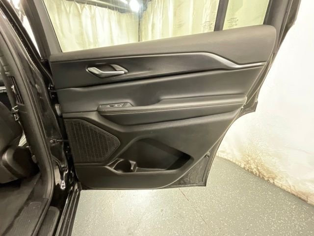 Used 2023 Black Jeep Altitude image 24