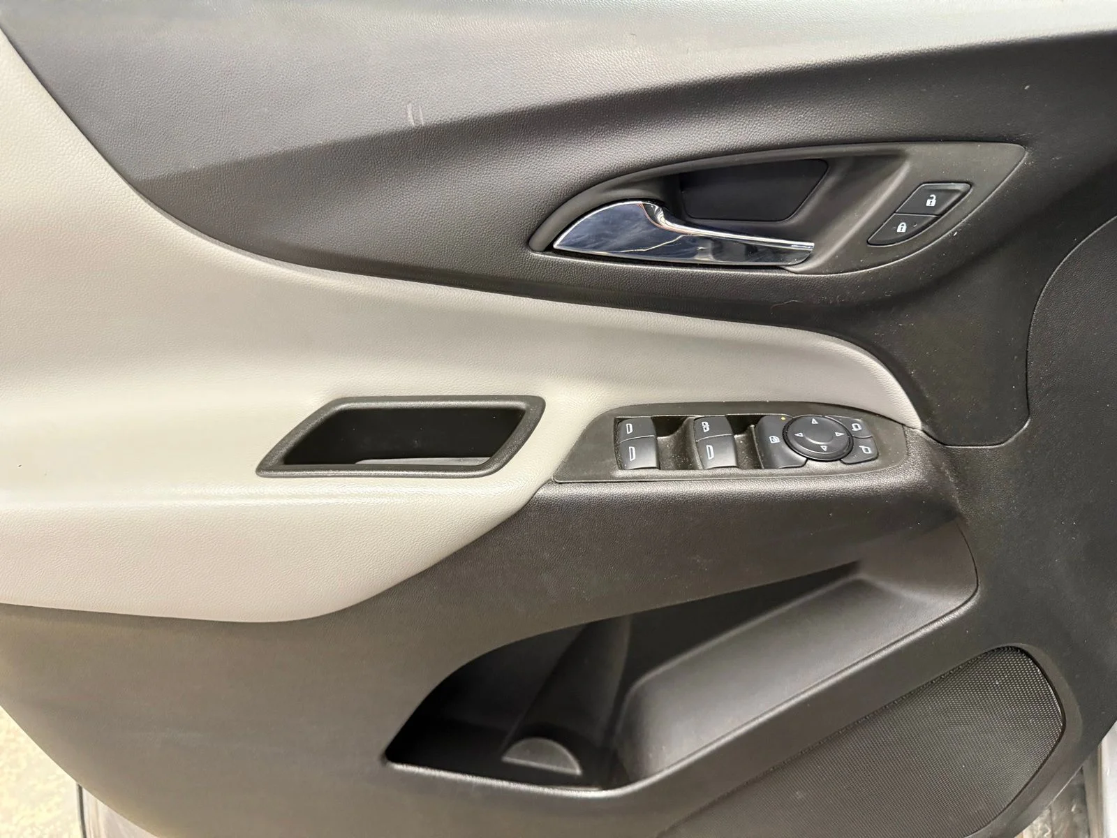 Used 2024 Gray Chevrolet LS image 12