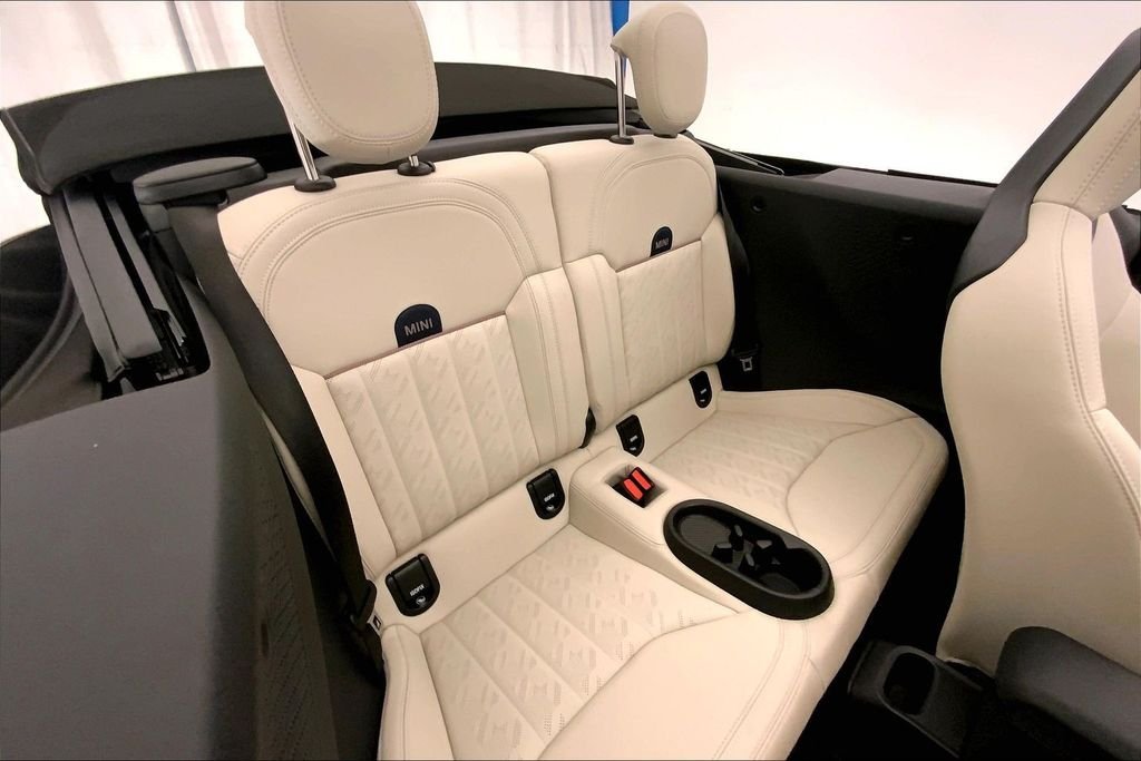 2026 MINI Convertible S - Photo 15