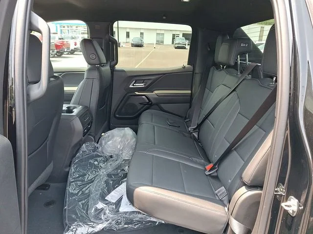 2025 Chevrolet Silverado EV LT - Photo 13