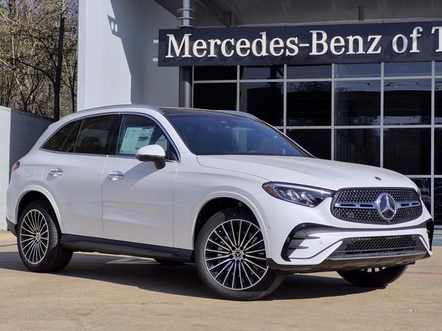 2026 Mercedes-Benz GLC GLC 300's photo