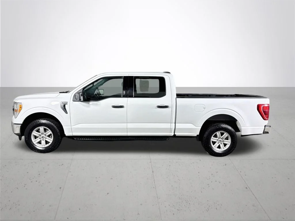 Used 2021 White Ford XLT image 9