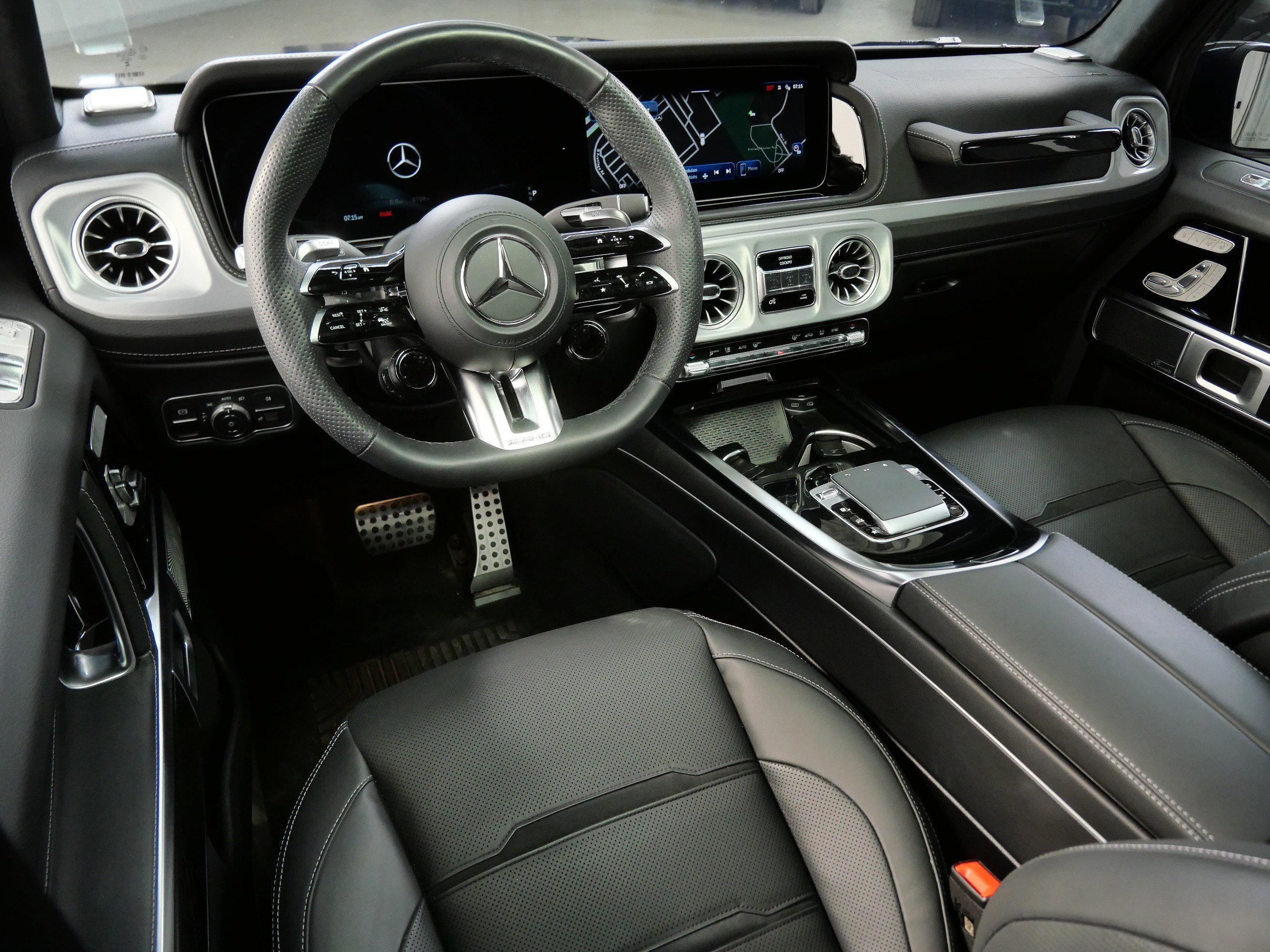 Used 2025 Mercedes-Benz G-Class Mercedes-AMG with VIN W1NWH5AB8SX045478 for sale in Minnetonka, Minnesota