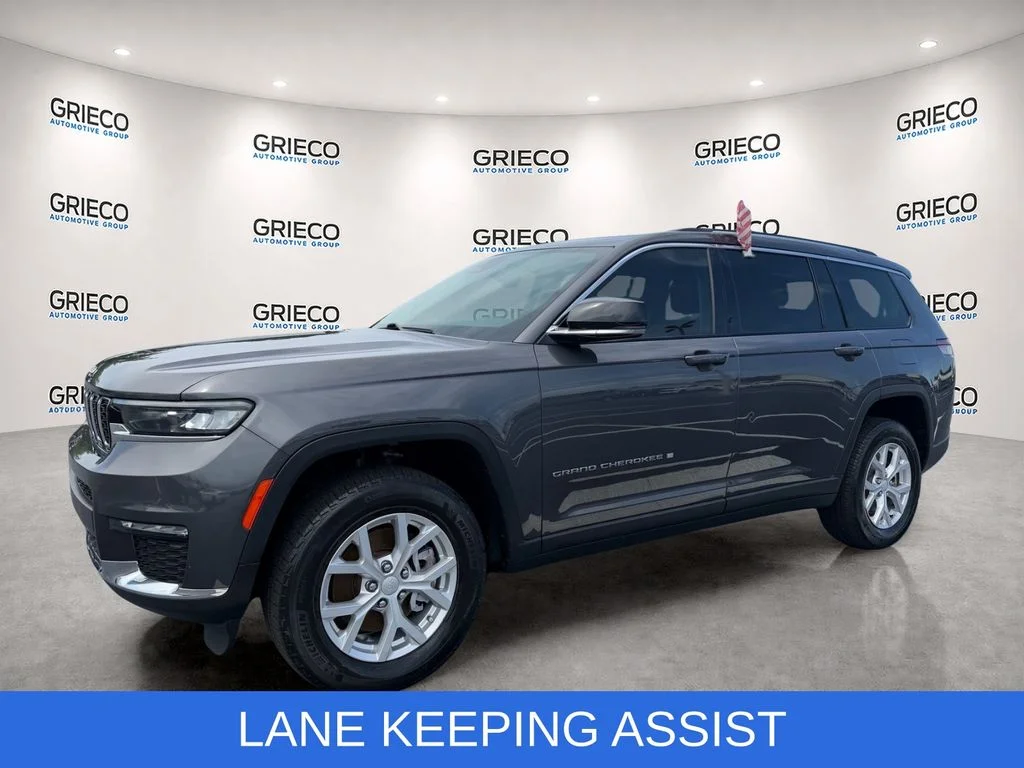 Used 2023 Gray Jeep Limited image 3