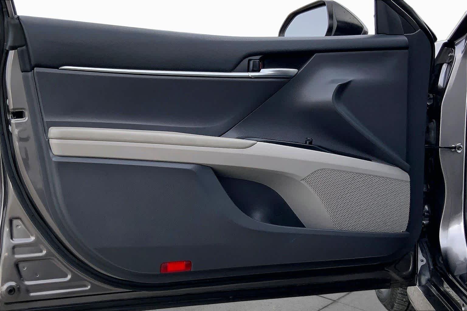 Used 2020 Predawn Gray Mica Toyota L image 21