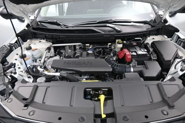 New 2026 Everest White Pearl TriCoat Nissan Dark Armor™ image 32