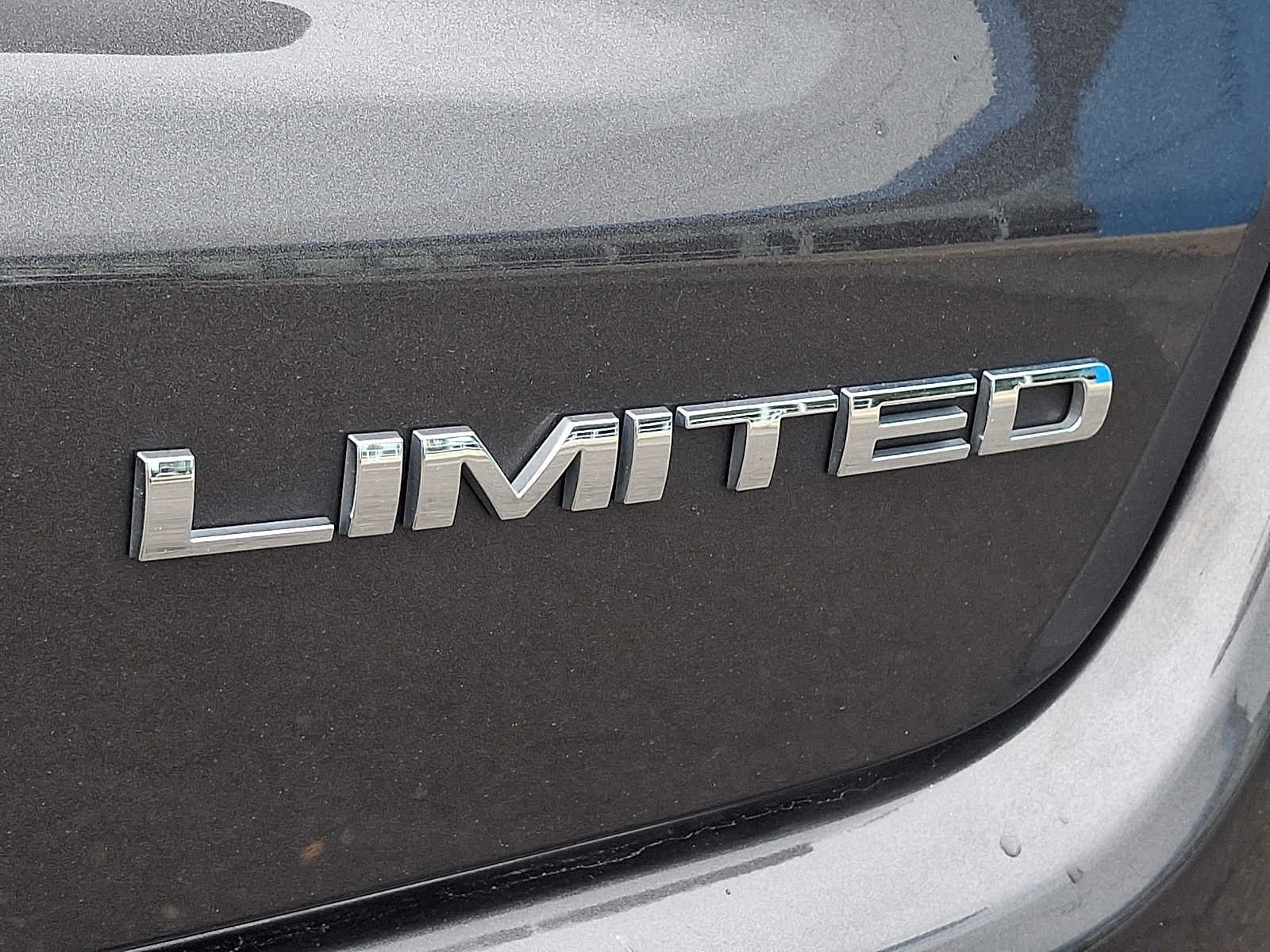 Used 2024 GRAY Jeep Limited image 29