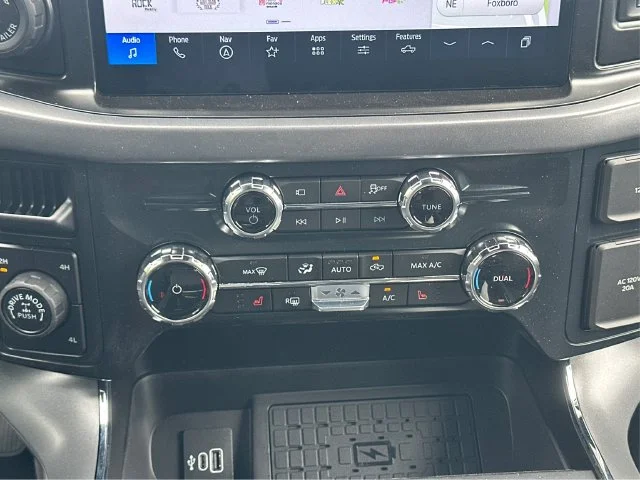 New 2026 Oxford White Ford XLT image 27