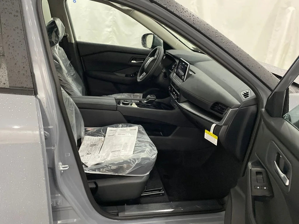 New 2026 Boulder Gray Pearl Nissan SV image 23
