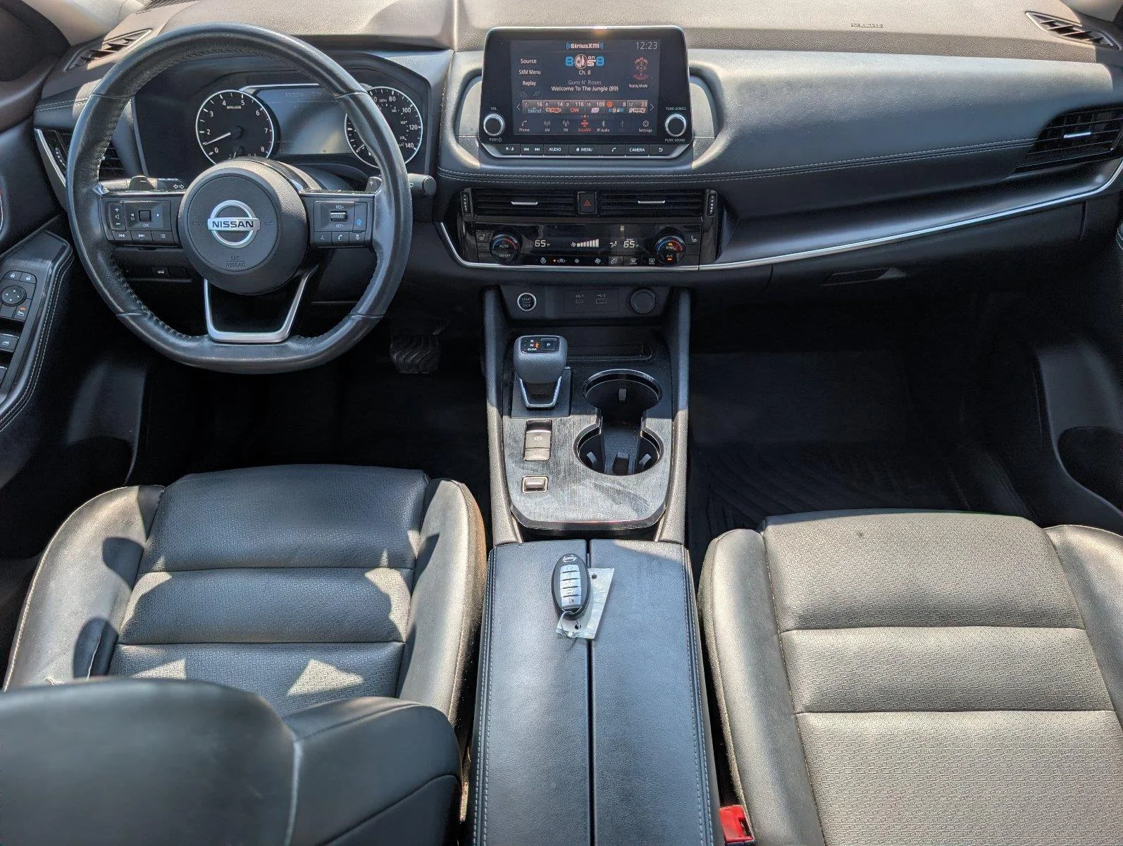 Used 2021 Pearl White Tricoat Nissan SV image 33