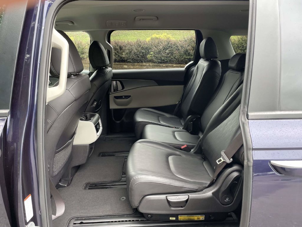 Used 2024 Blue Kia LX image 9