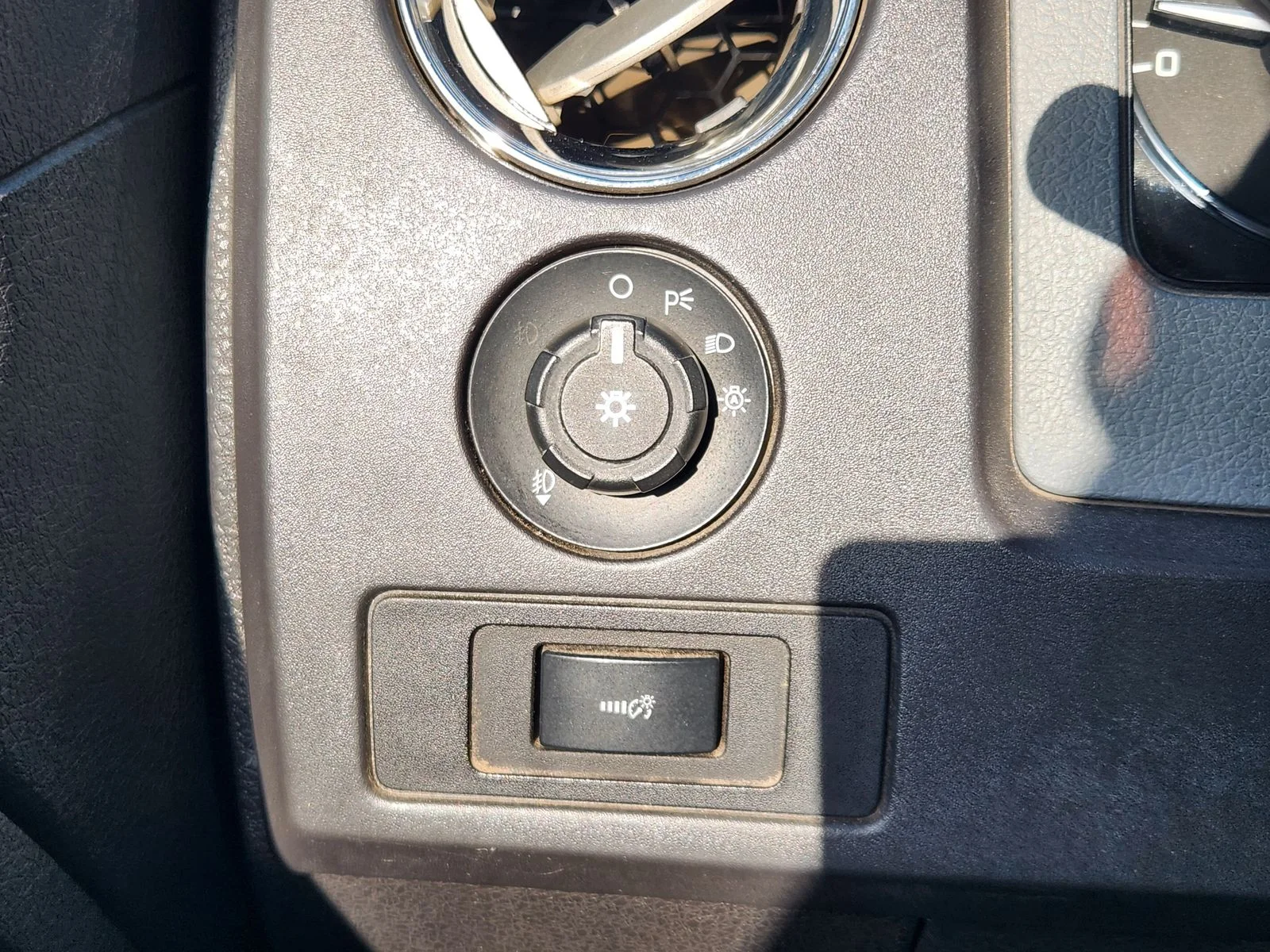 Used 2012 White Ford XLT image 21