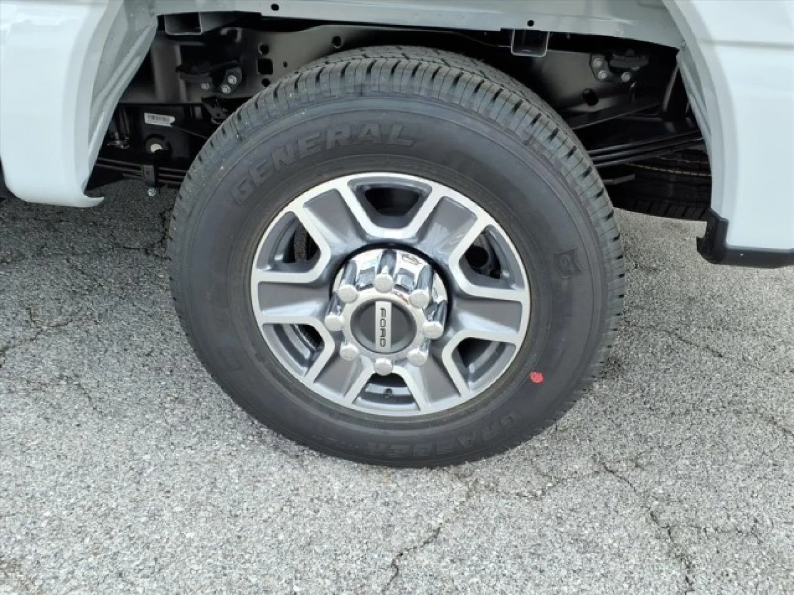 New 2026 Avalanche Ford LARIAT image 4