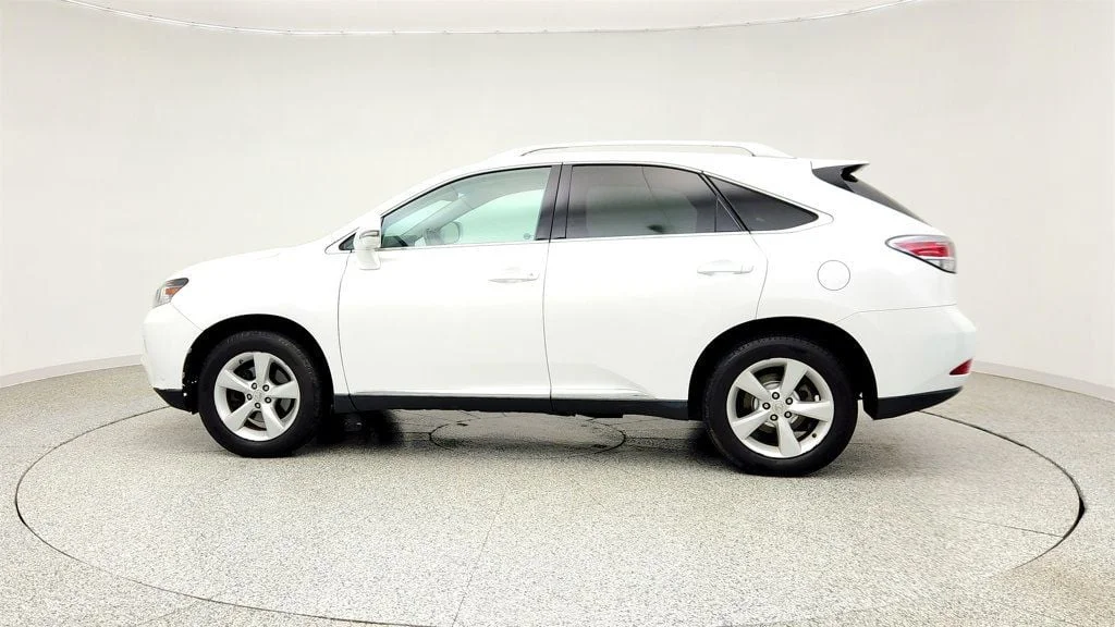 Used 2013 Starfire Pearl Lexus AWD 4dr w/ Navigation, Blind Spot Monitor & Heated/Cooled Seats image 8