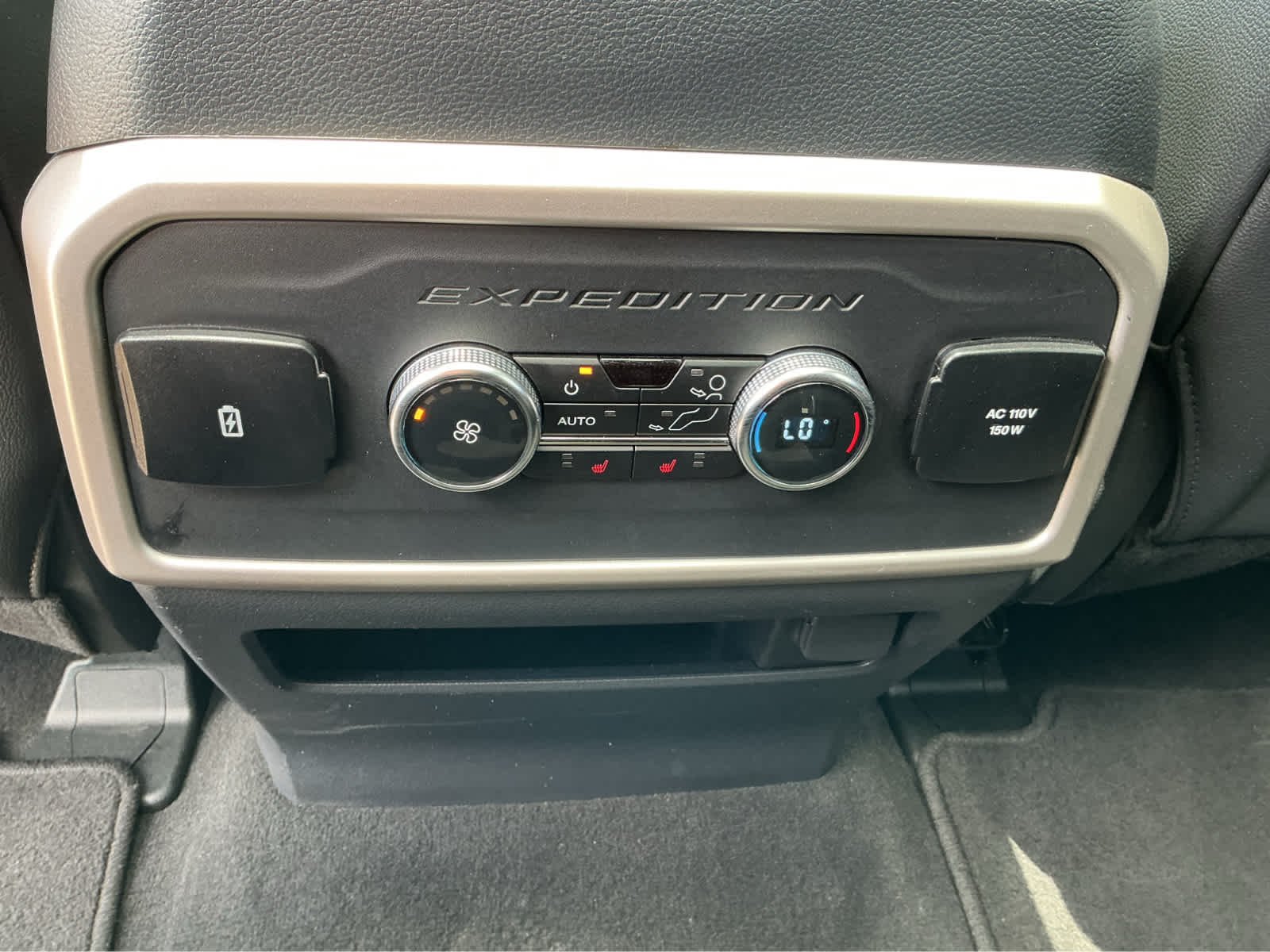 Used 2024 Agate Black Metallic Ford Limited image 25