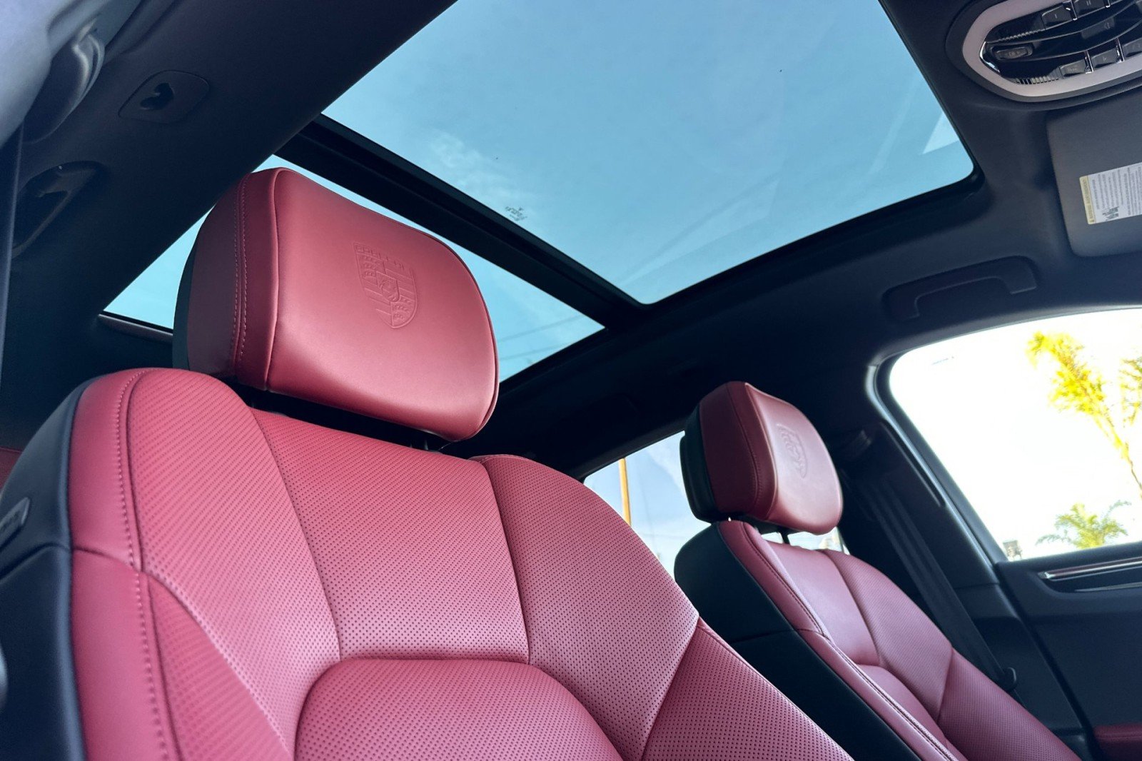 2026 Porsche Macan S - Photo 17