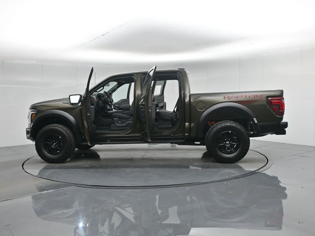 New 2026 Shelter Green Ford Raptor image 37