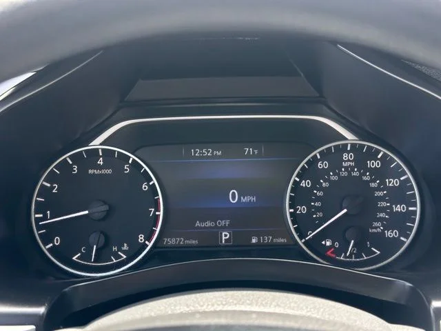 Used 2019 Silver Nissan S image 14