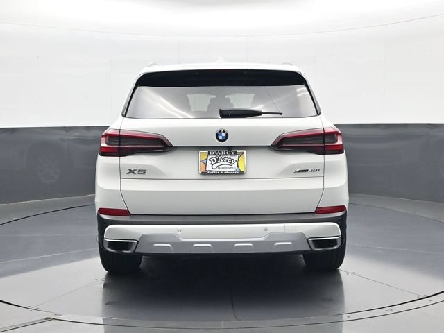 Used 2021 White BMW xDrive40i image 6
