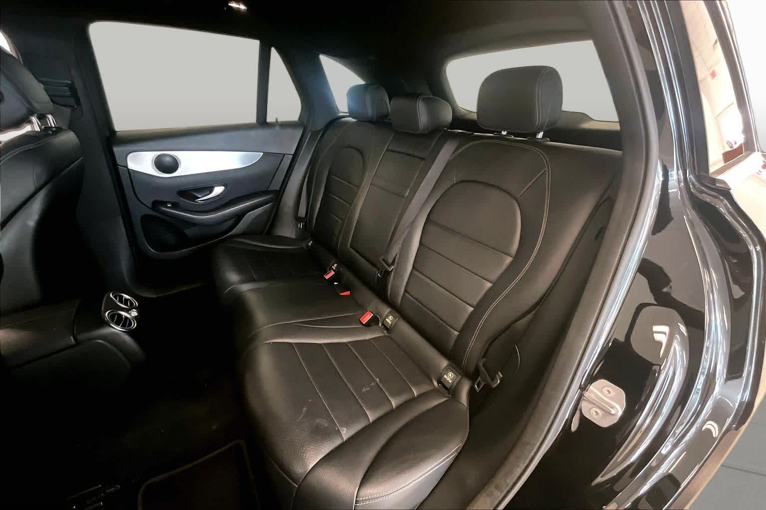 Used 2020 Black Mercedes-Benz GLC 300 image 18