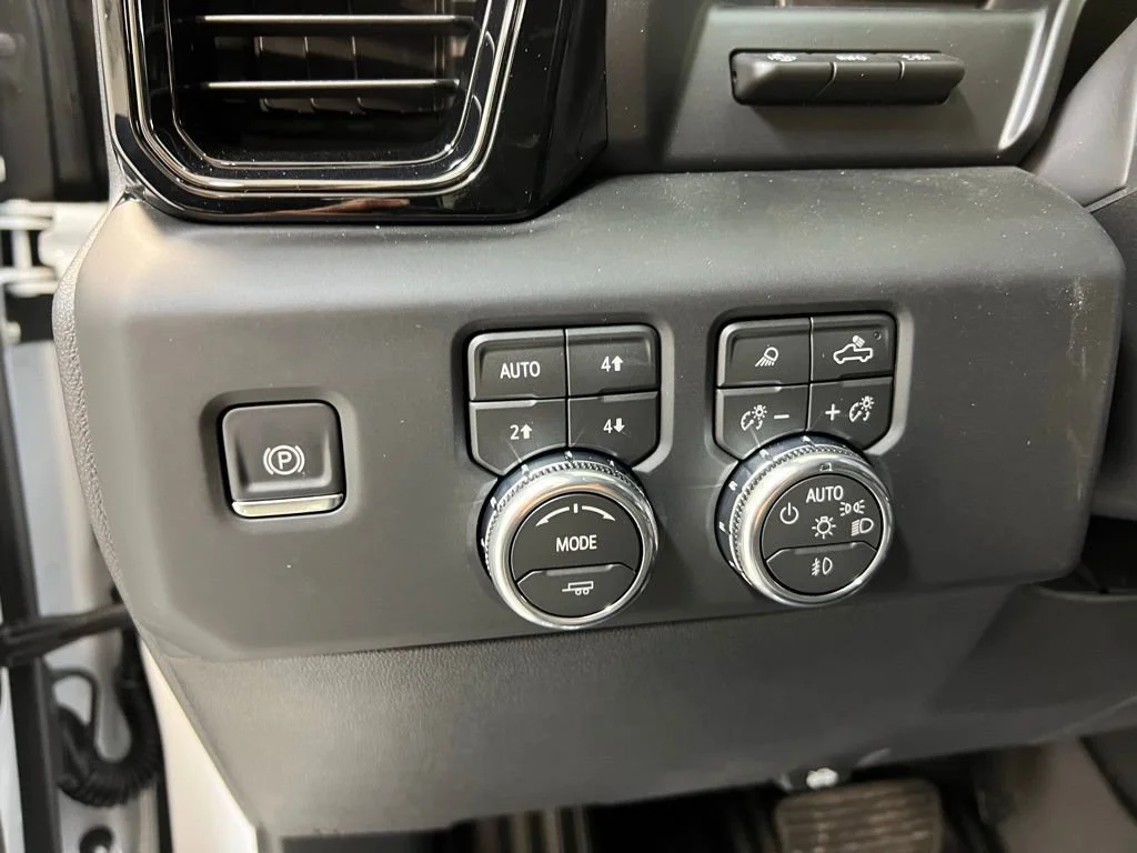 2026 GMC Sierra 1500 AT4X - Photo 17