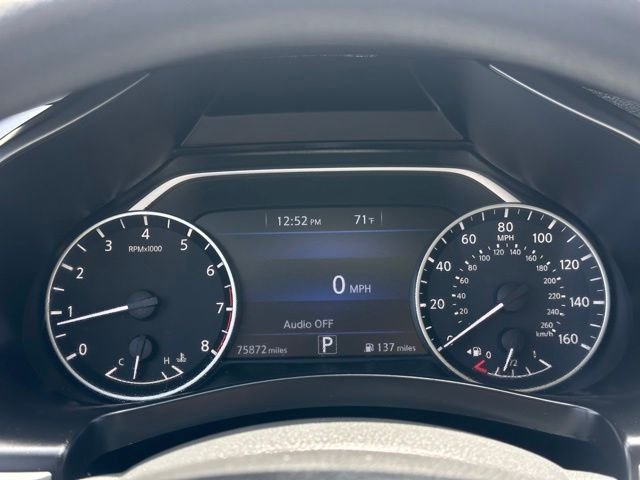 Used 2019 Silver Nissan S image 14