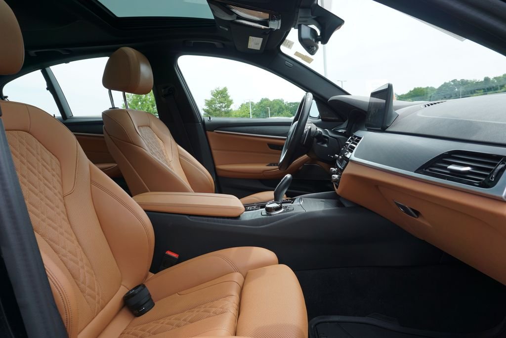 Used 2023 Black Sapphire Metallic BMW 530i xDrive image 55