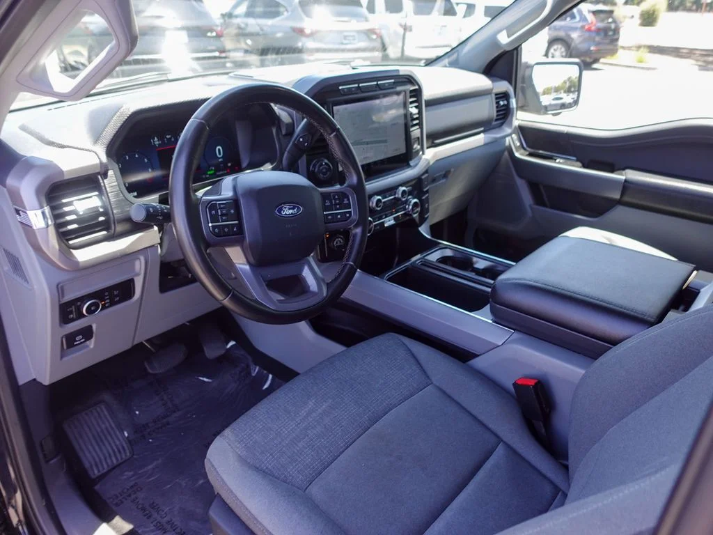 Used 2024 Agate Black Metallic Ford XLT image 13