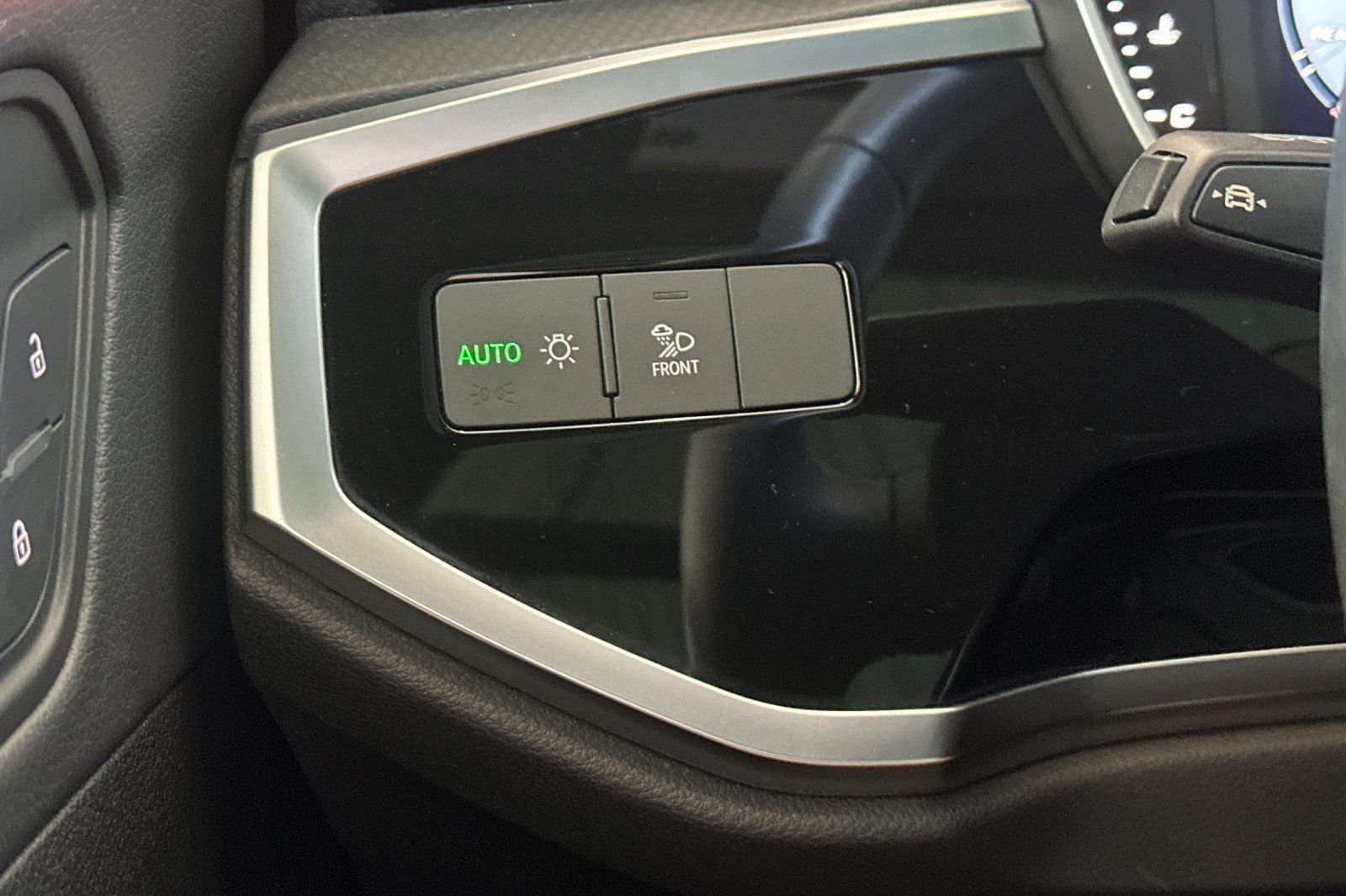 Used 2025  Audi Premium image 29
