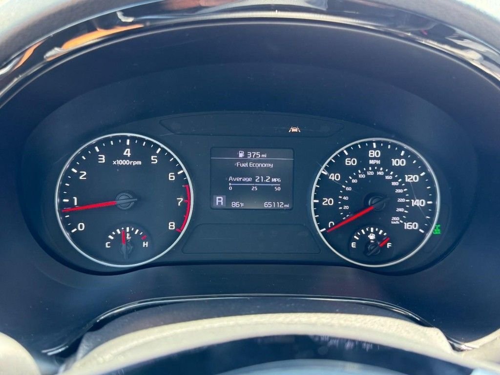 Used 2022 White Kia EX image 25