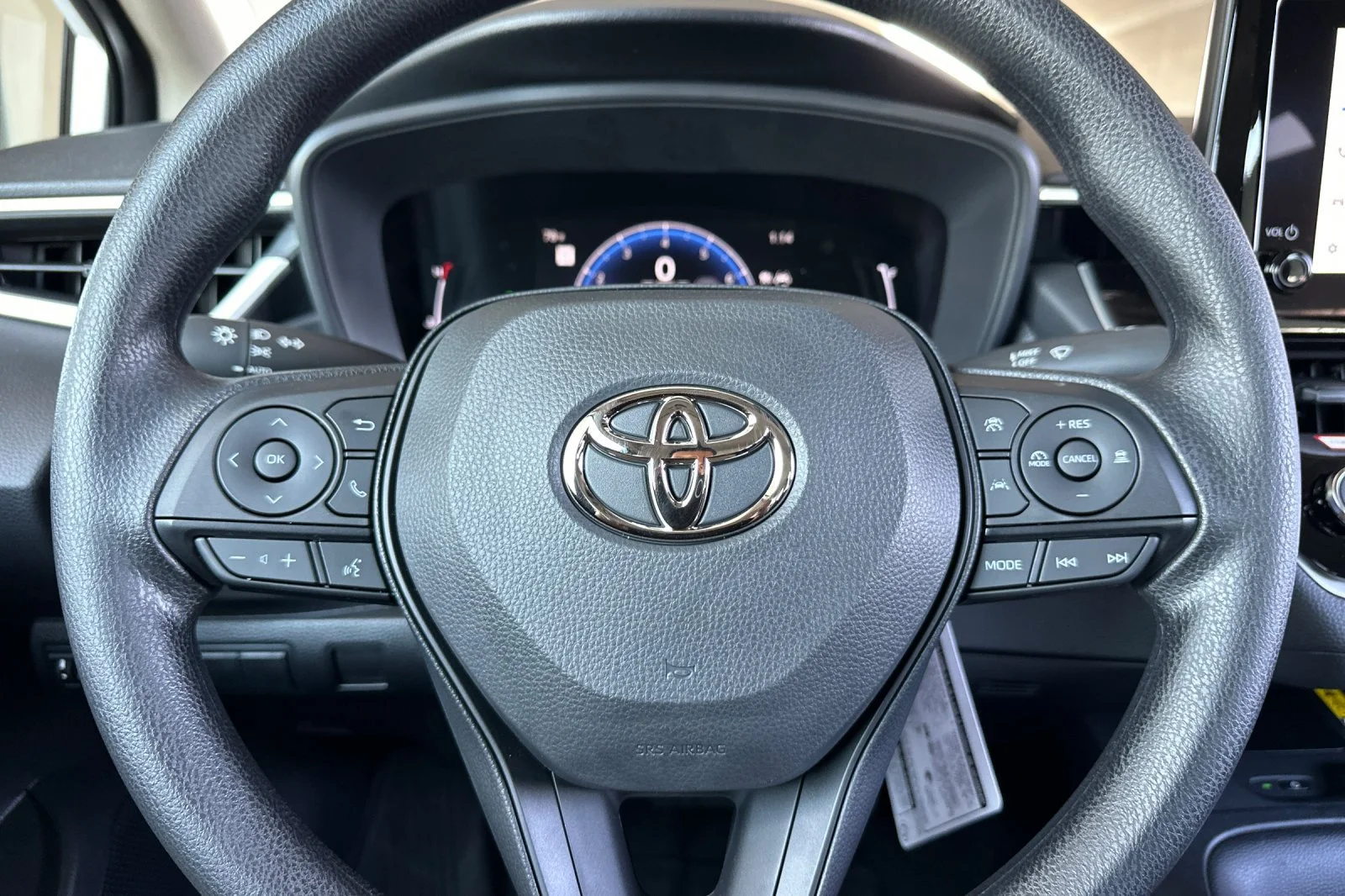 New 2027 Ice Cap Toyota LE image 22