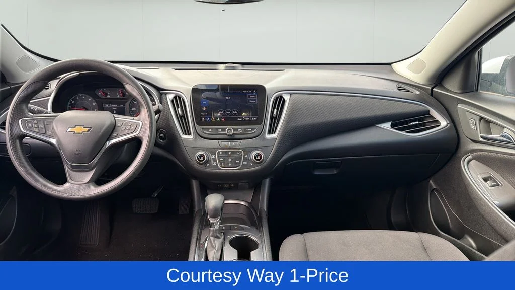 Used 2024 White Chevrolet LT image 13