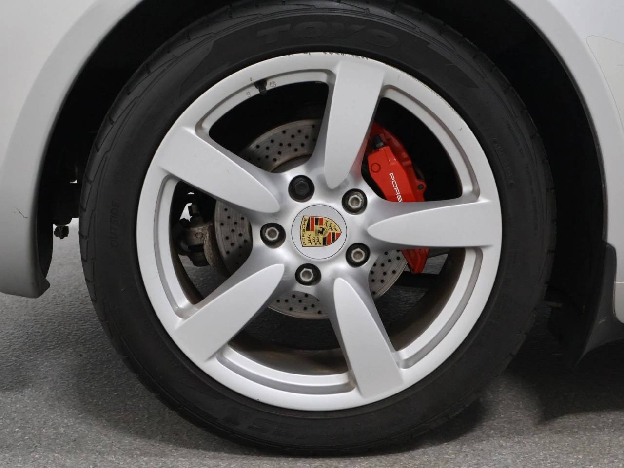 Used 2006 Arctic Silver Metallic Porsche S image 26