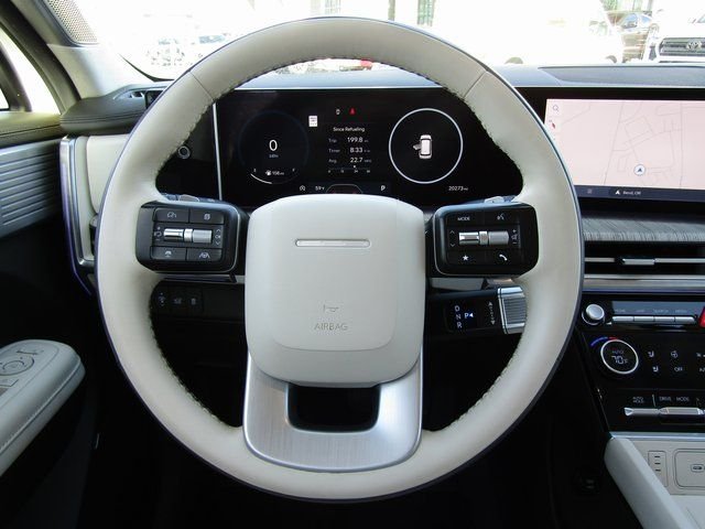 Used 2025 White Hyundai Calligraphy image 12