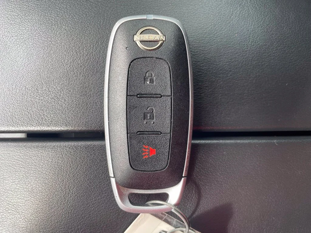 Used 2023 White Nissan S image 30