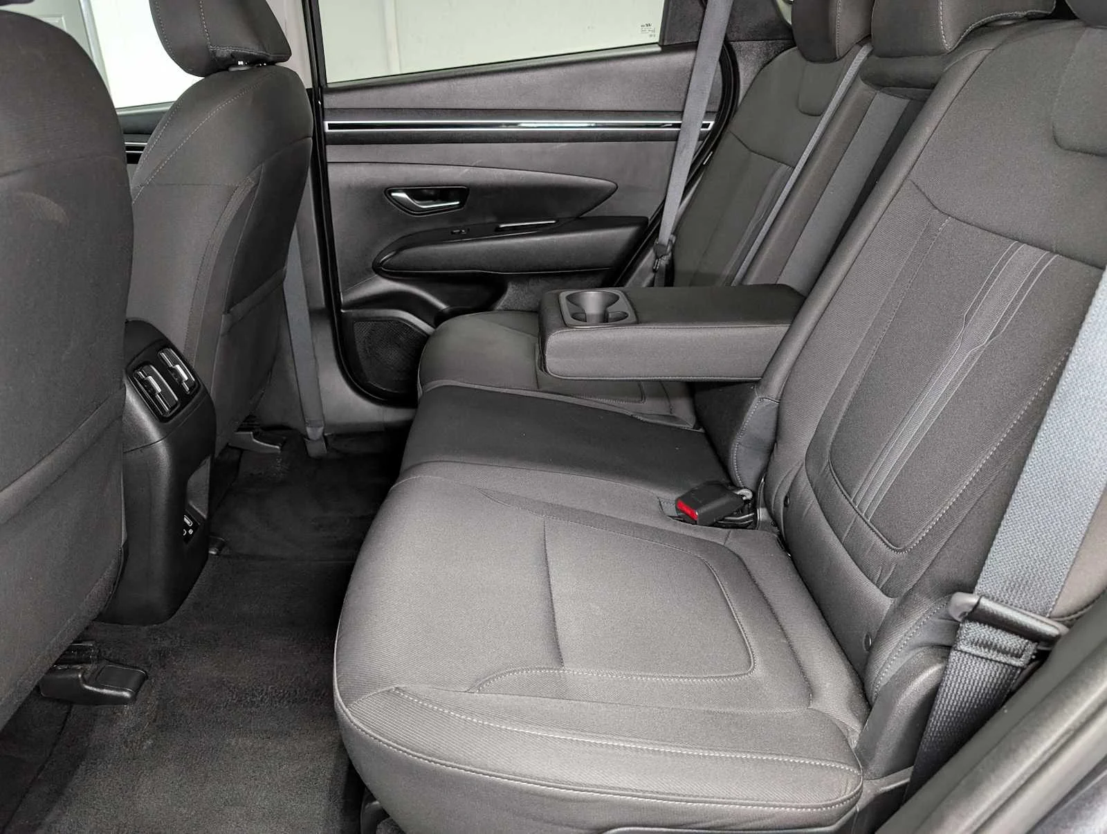 Used 2024 Dark Gray Metallic Hyundai SEL image 21